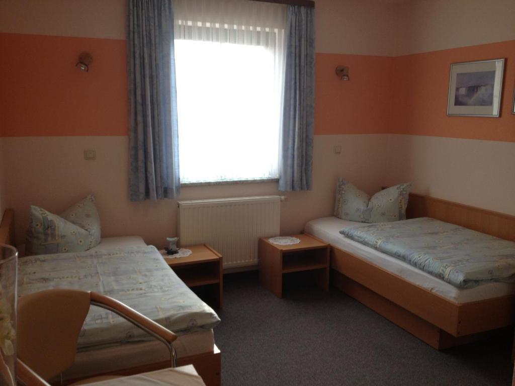 Pension Garni Zum Felsenkeller Nordhausen Phòng bức ảnh