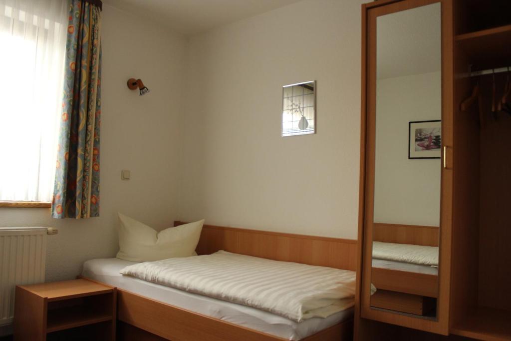 Pension Garni Zum Felsenkeller Nordhausen Phòng bức ảnh