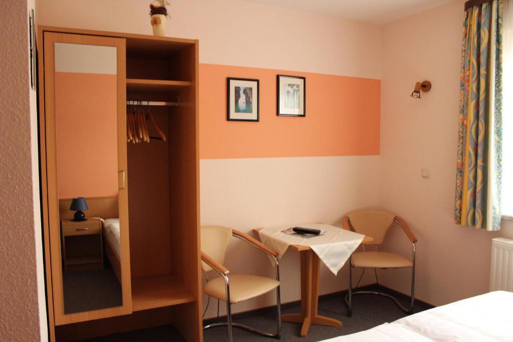 Pension Garni Zum Felsenkeller Nordhausen Phòng bức ảnh